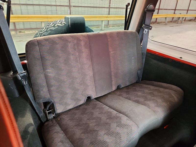 Photo 11 from auction – 2005 JEEP WRANGLER with VIN 1J4FA39S85P370991