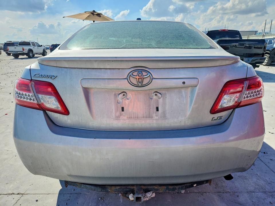 Photo 6 from auction – 2011 TOYOTA CAMRY with VIN 4T1BF3EK4BU684125