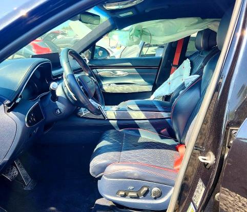 Photo 7 from auction – 2022 GENESIS GV70 with VIN KMUMCDTC6NU012382