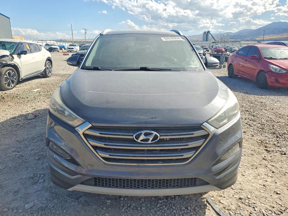 Photo 5 from auction – 2017 HYUNDAI TUCSON with VIN KM8J33A2XHU320892