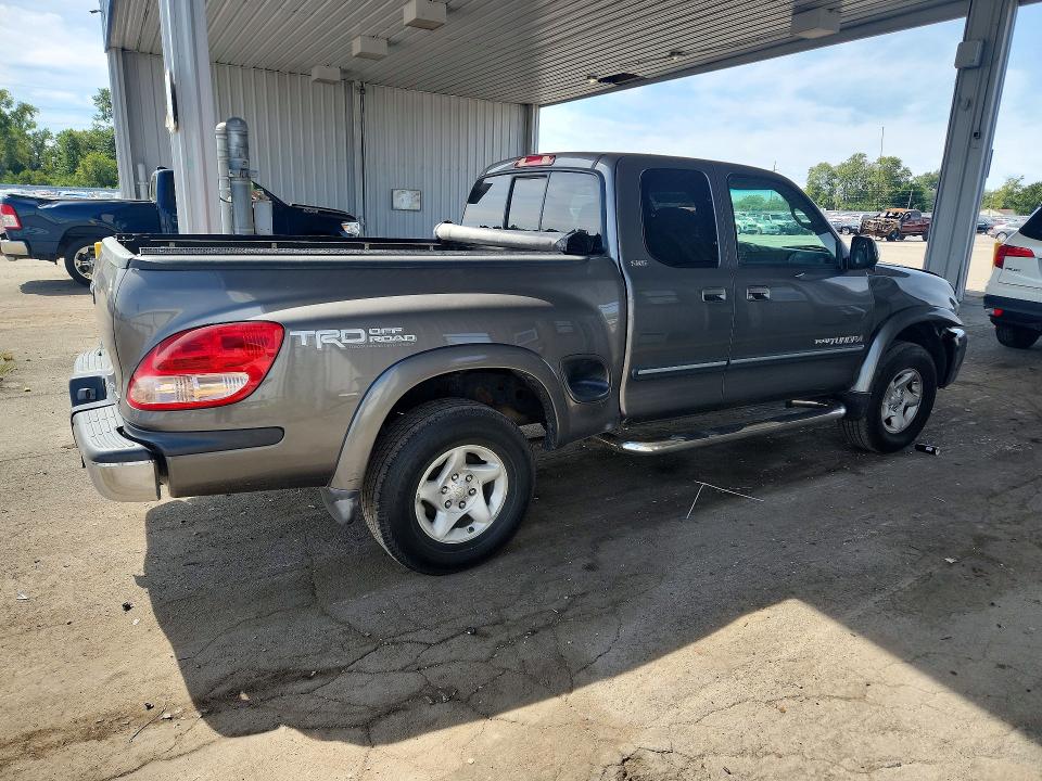 Photo 3 from auction – 2004 TOYOTA TUNDRA with VIN 5TBBT441X4S447179