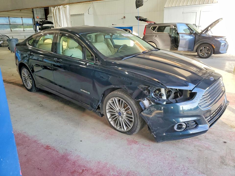 Фото 4 с аукциона – 2014 FORD FUSION с VIN 3FA6P0LU3ER246896