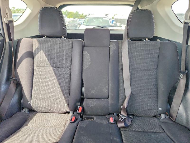 Снимка 10 от търг – 2017 TOYOTA RAV4 с VIN JTMWFREV8HJ707628