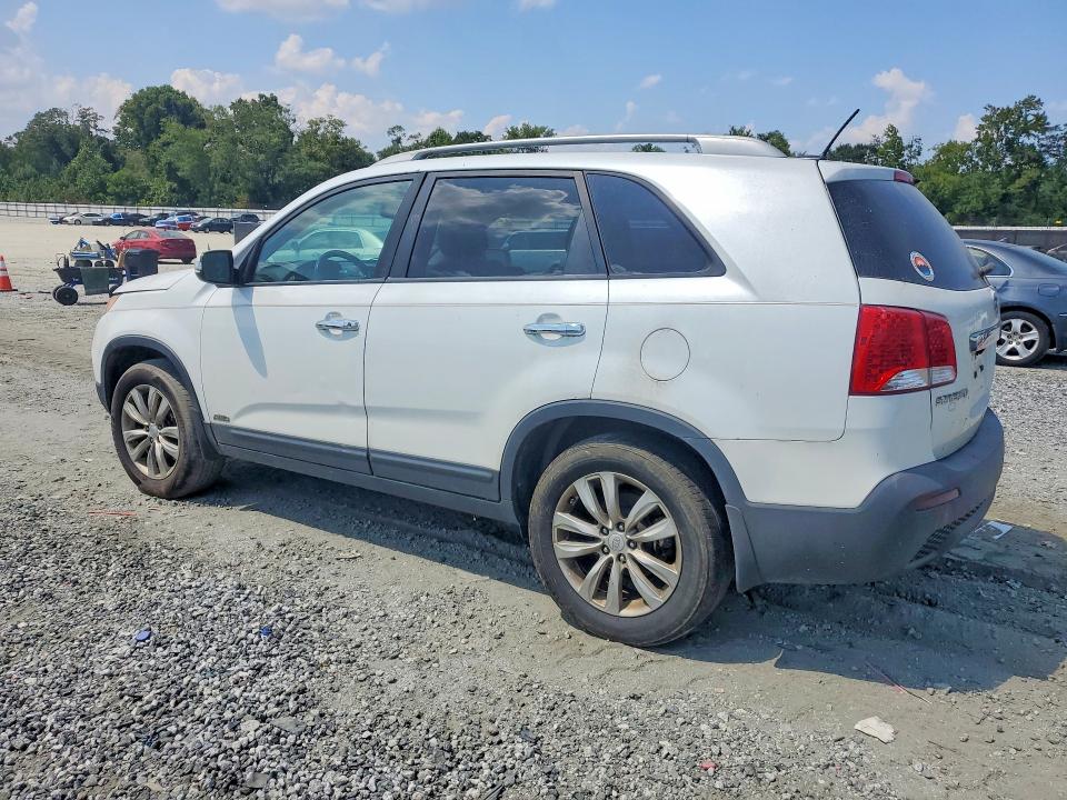Photo 2 from auction – 2011 KIA SORENTO with VIN 5XYKTDA20BG078346