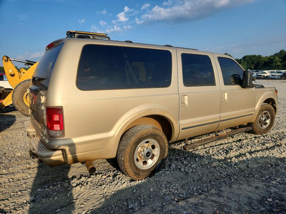 Photo 3 from auction – 2004 FORD EXCURSION with VIN 1FMNU42P34ED59116