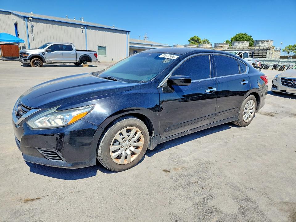 NISSAN ALTIMA 2017 with VIN 1N4AL3AP2HN362490 - Photo from auction