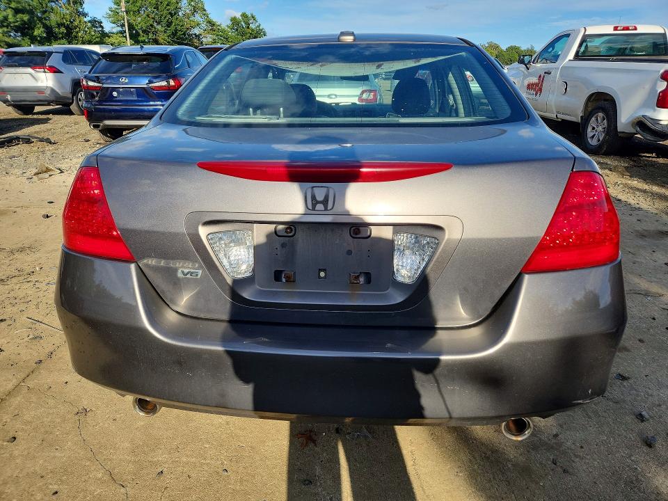Снимка 6 от търг – 2006 HONDA ACCORD с VIN 1HGCM66536A057269