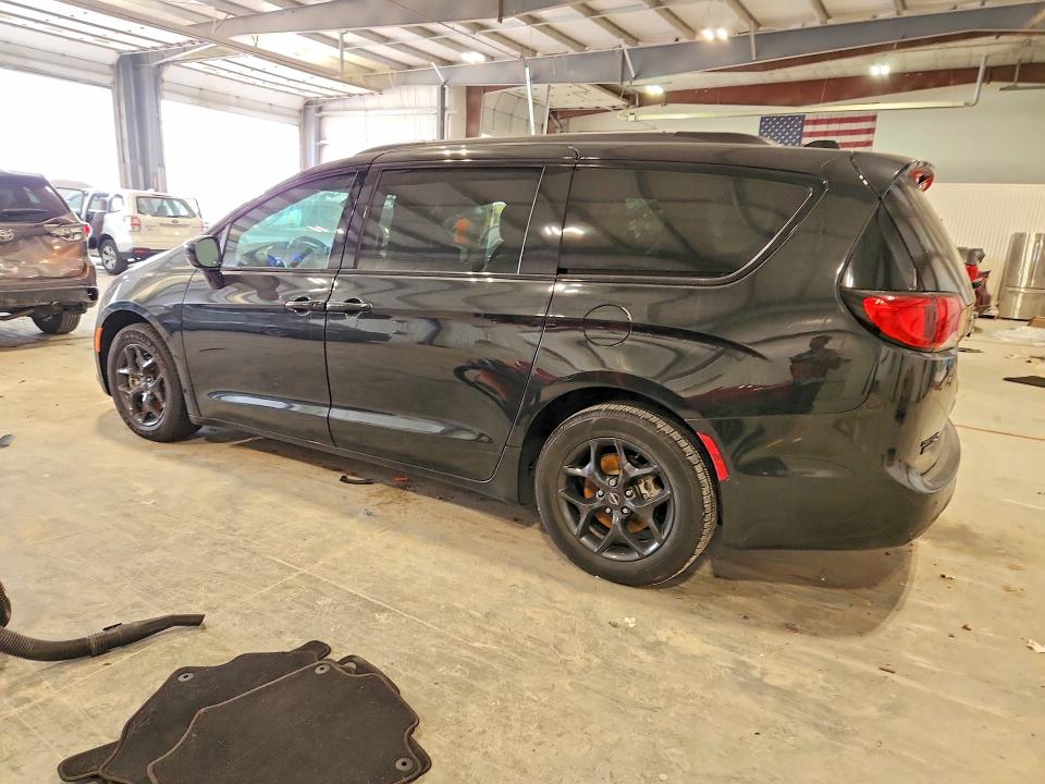 Снимка 2 от търг – 2019 CHRYSLER PACIFICA с VIN 2C4RC1EG5KR629112