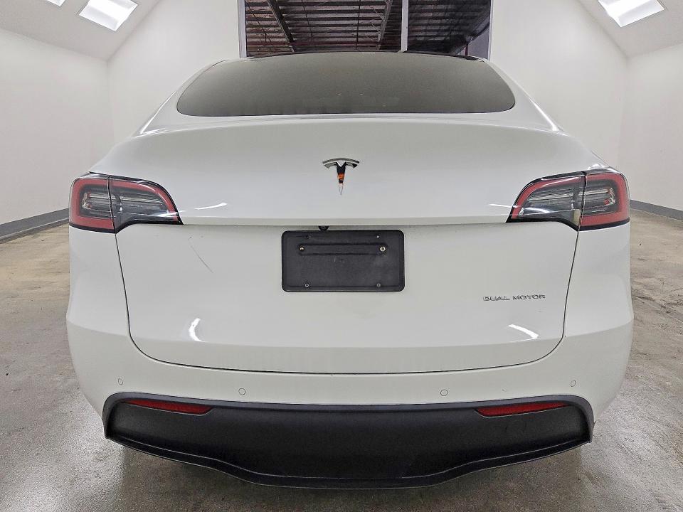 Photo 6 from auction – 2022 TESLA MODEL Y with VIN 7SAYGDEE9NF481355