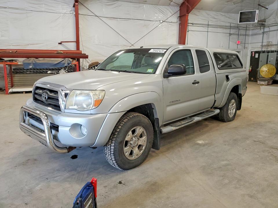 Снимка 1 от търг – 2008 TOYOTA TACOMA с VIN 5TEUU42N68Z555309