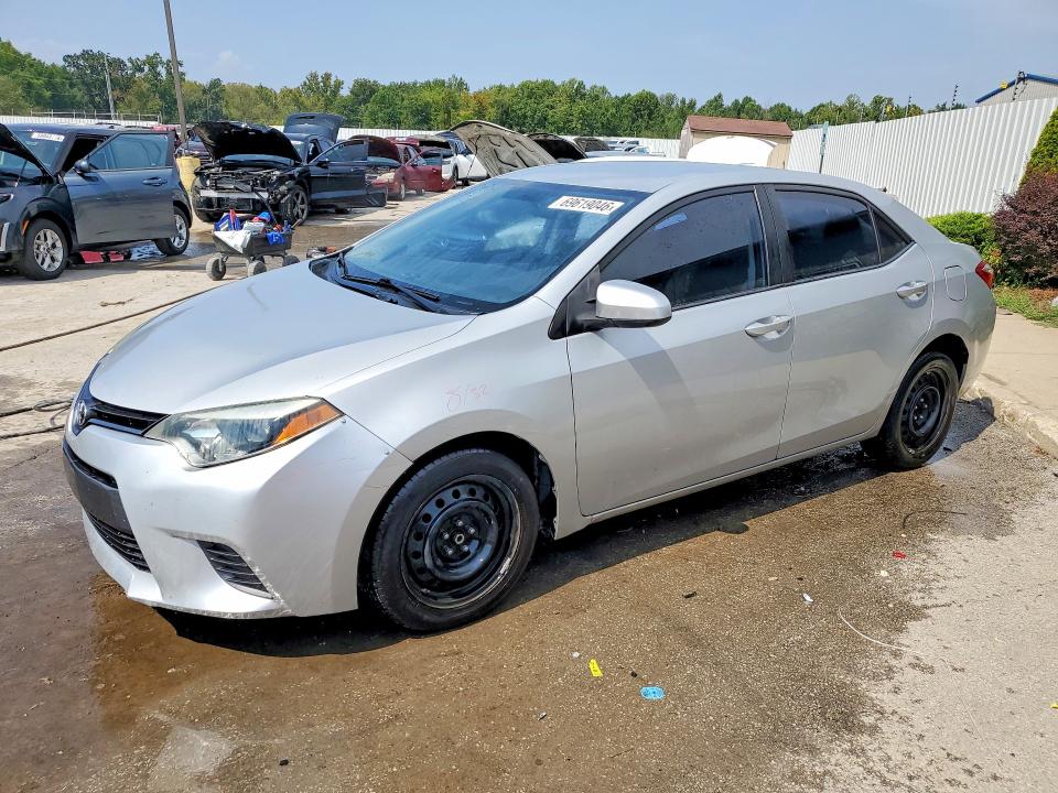 TOYOTA COROLLA 2015 с VIN 2T1BURHE9FC256167 - Снимка от търг