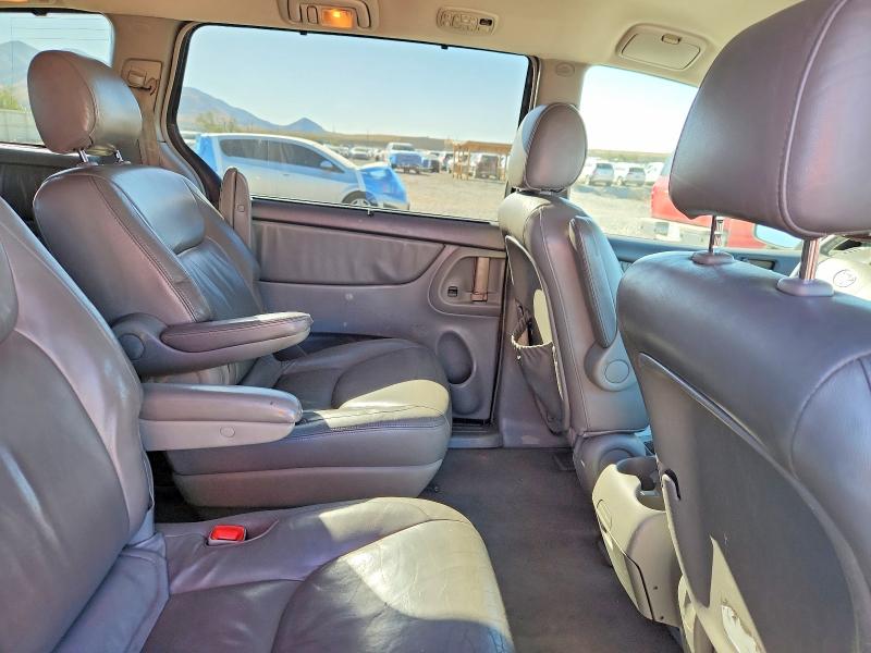 Photo 11 from auction – 2004 TOYOTA SIENNA with VIN 5TDZA22C04S200046