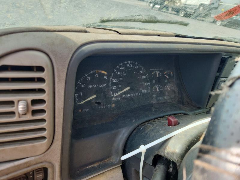 Фото 9 с аукциона – 1995 CHEVROLET GMT-400 с VIN 2GCEC19Z6S1177177