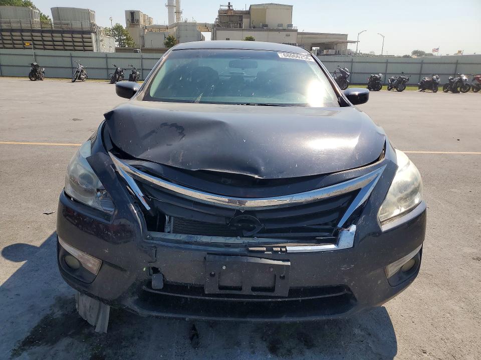 Photo 5 from auction – 2015 NISSAN ALTIMA with VIN 1N4AL3APXFC452303