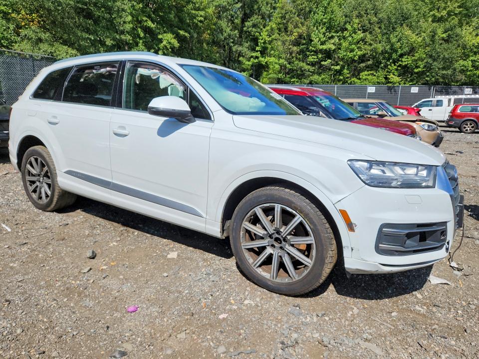 Фото 4 с аукциона – 2018 AUDI Q7 с VIN WA1LAAF78JD043350