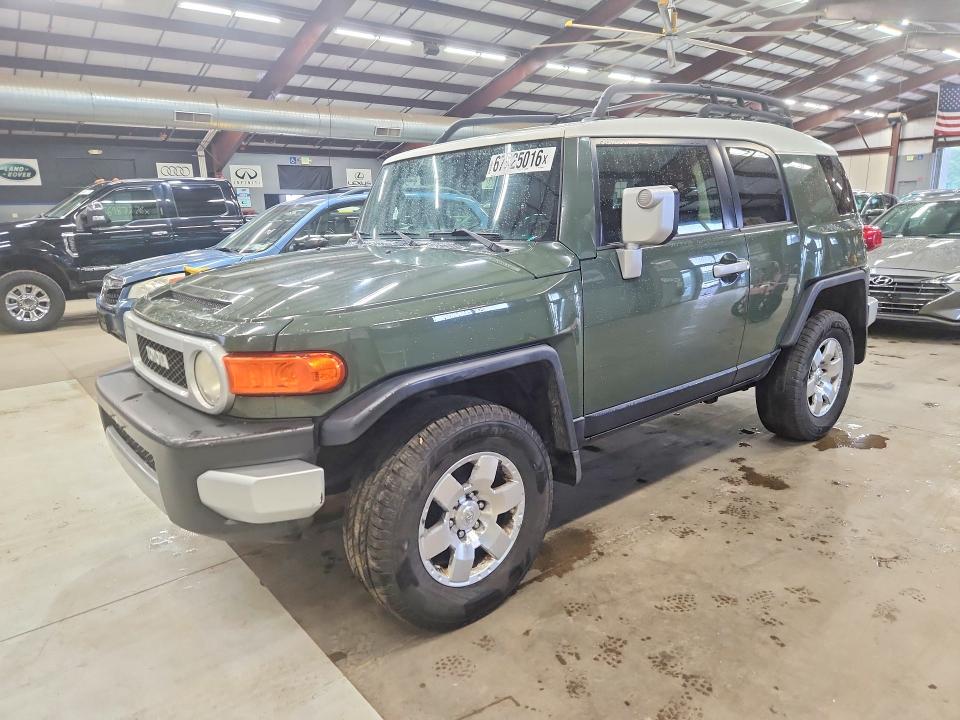 2010 TOYOTA FJ CRUISER