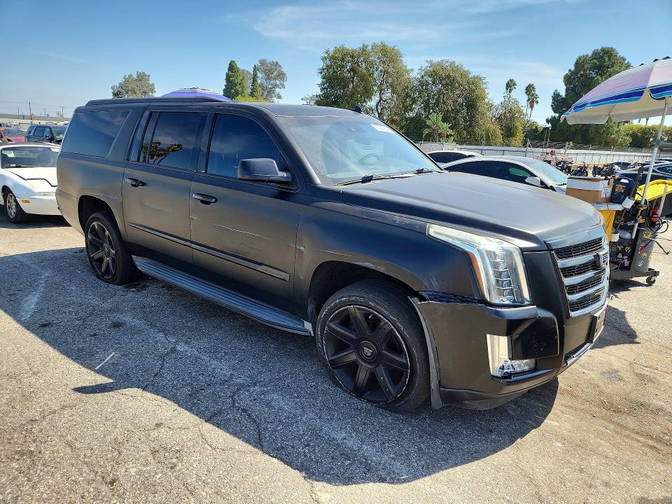 Photo 4 from auction – 2015 CADILLAC ESCALADE with VIN 1GYS3HKJ8FR224099