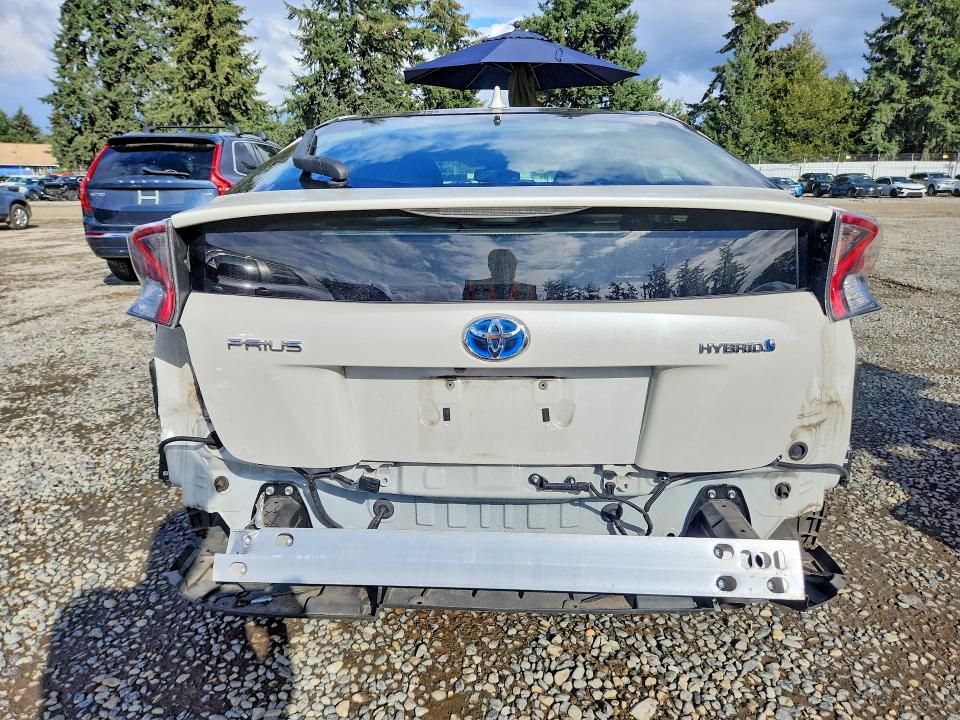 Photo 6 from auction – 2016 TOYOTA PRIUS with VIN JTDKARFU5G3020774