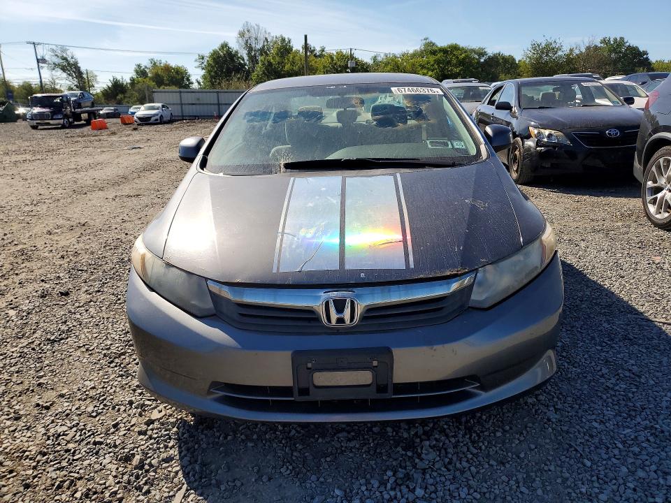 Photo 5 from auction – 2012 HONDA CIVIC with VIN 2HGFB2F50CH330676