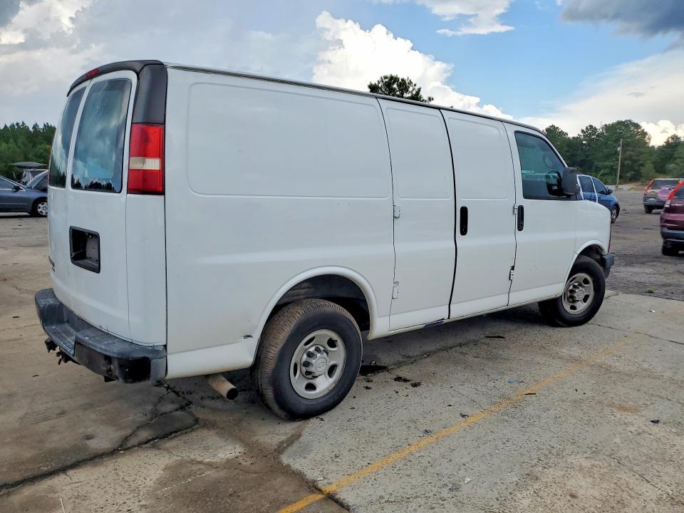 Photo 3 from auction – 2015 CHEVROLET EXPRESS G2500 with VIN 1GCWGFCF6F1134751