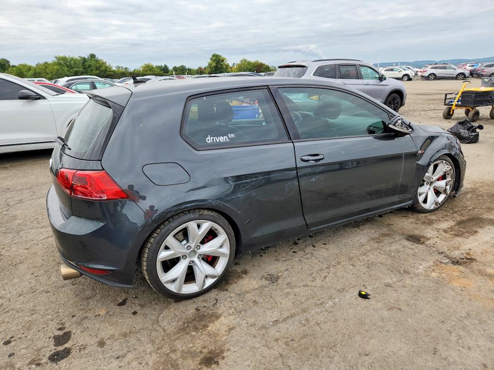 Снимка 3 от търг – 2016 VOLKSWAGEN GTI с VIN 3VWY47AU6GM016550