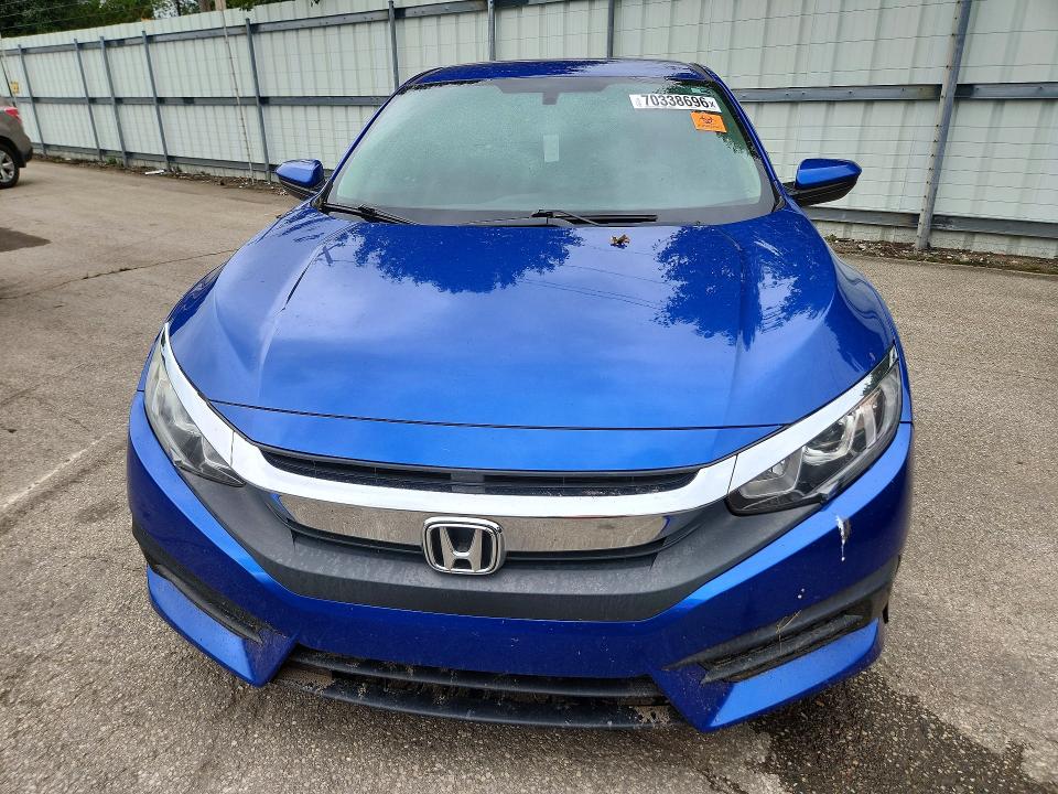 Снимка 5 от търг – 2017 HONDA CIVIC с VIN 19XFC2F50HE050061