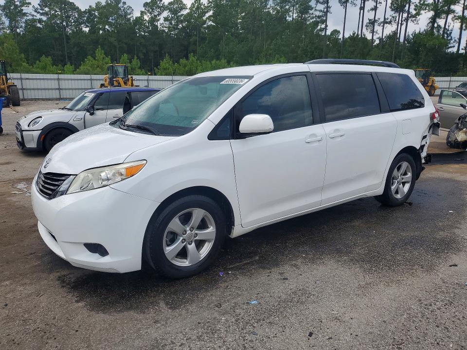 TOYOTA SIENNA 2012 with VIN 5TDKK3DC3CS268910 - Photo from auction
