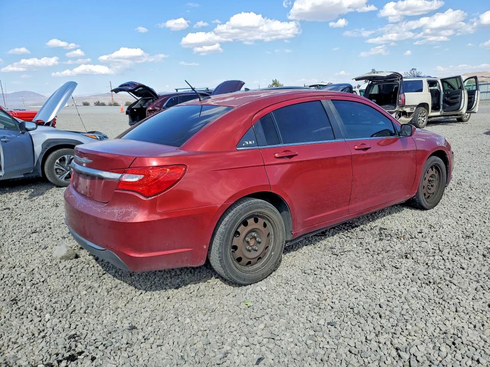 Zdjęcie 3 z aukcji – 2014 CHRYSLER 200 z VIN 1C3CCBAB0EN210709
