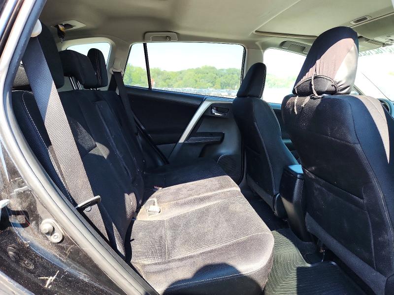Photo 11 from auction – 2015 TOYOTA RAV4 with VIN 2T3RFREV1FW304361