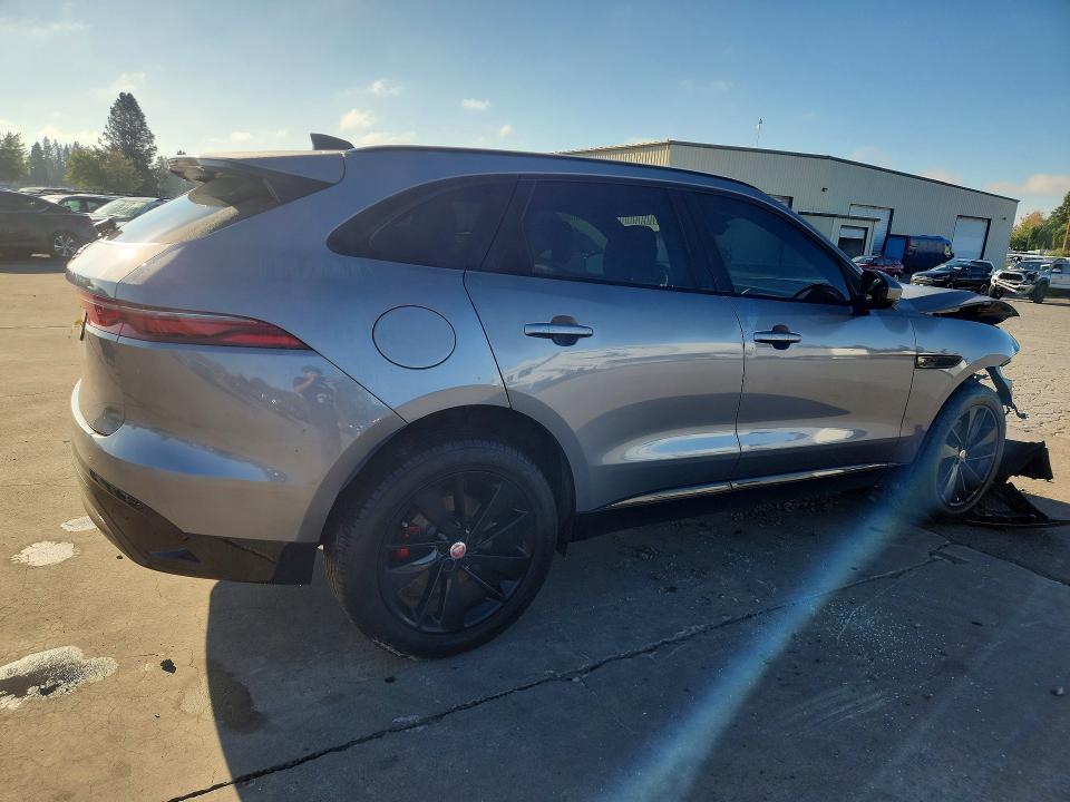 Photo 3 from auction – 2023 JAGUAR F-PACE with VIN SADCJ2EX3PA703676