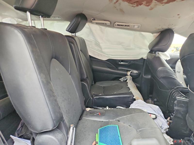 Photo 11 from auction – 2025 TOYOTA GRAND HIGHLANDER with VIN 5TDAAAA55SS020567