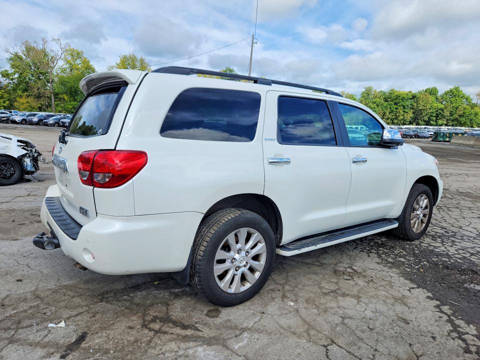 Photo 3 from auction – 2012 TOYOTA SEQUOIA with VIN 5TDDY5G14CS066753