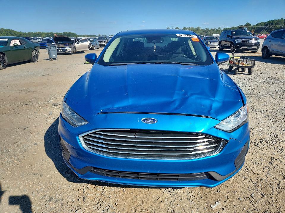 Photo 5 from auction – 2019 FORD FUSION with VIN 3FA6P0HD9KR213227