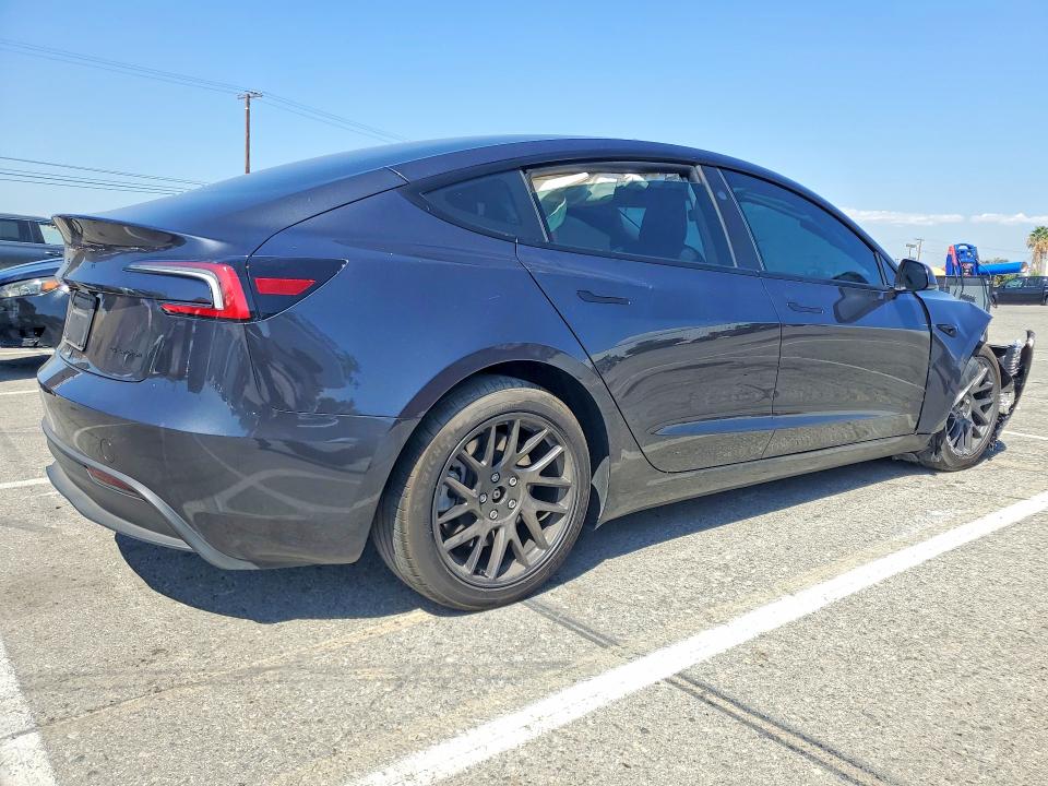 Снимка 3 от търг – 2026 TESLA MODEL 3 с VIN 5YJ3E1EB2TF124680