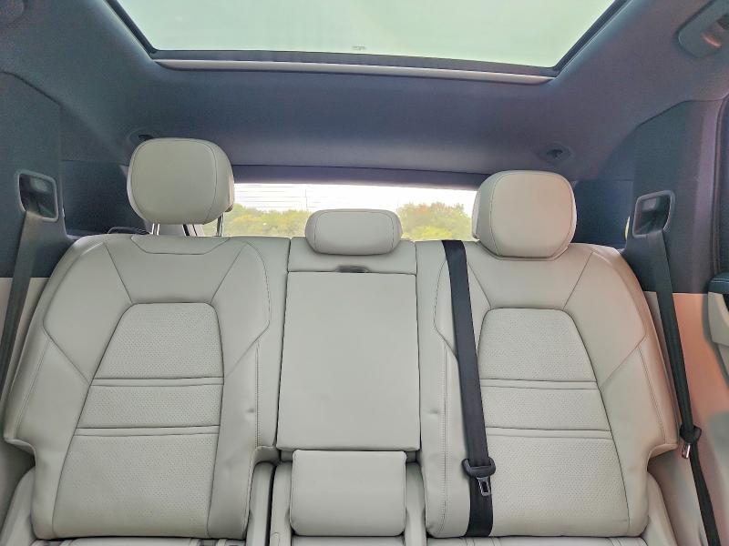Photo 10 from auction – 2019 PORSCHE CAYENNE with VIN WP1AA2AY2KDA06054