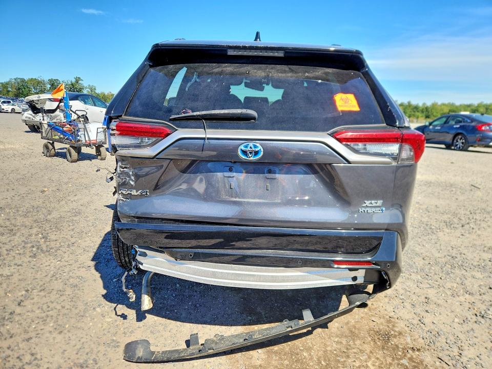 Photo 6 from auction – 2020 TOYOTA RAV4 with VIN 2T3EWRFV2LW063838