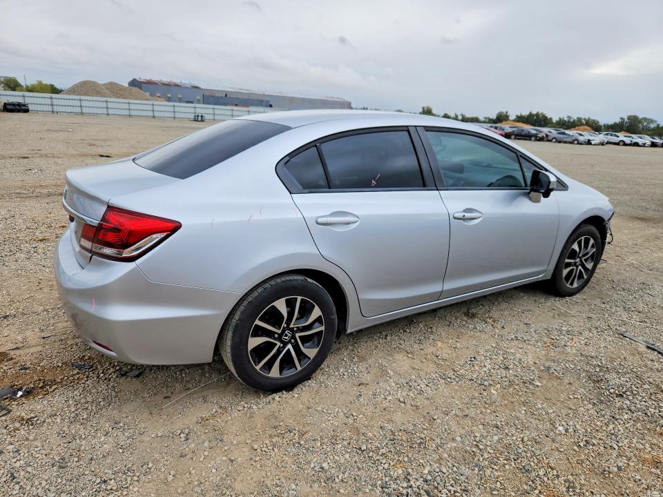 Photo 3 from auction – 2015 HONDA CIVIC with VIN 2HGFB2F80FH532142
