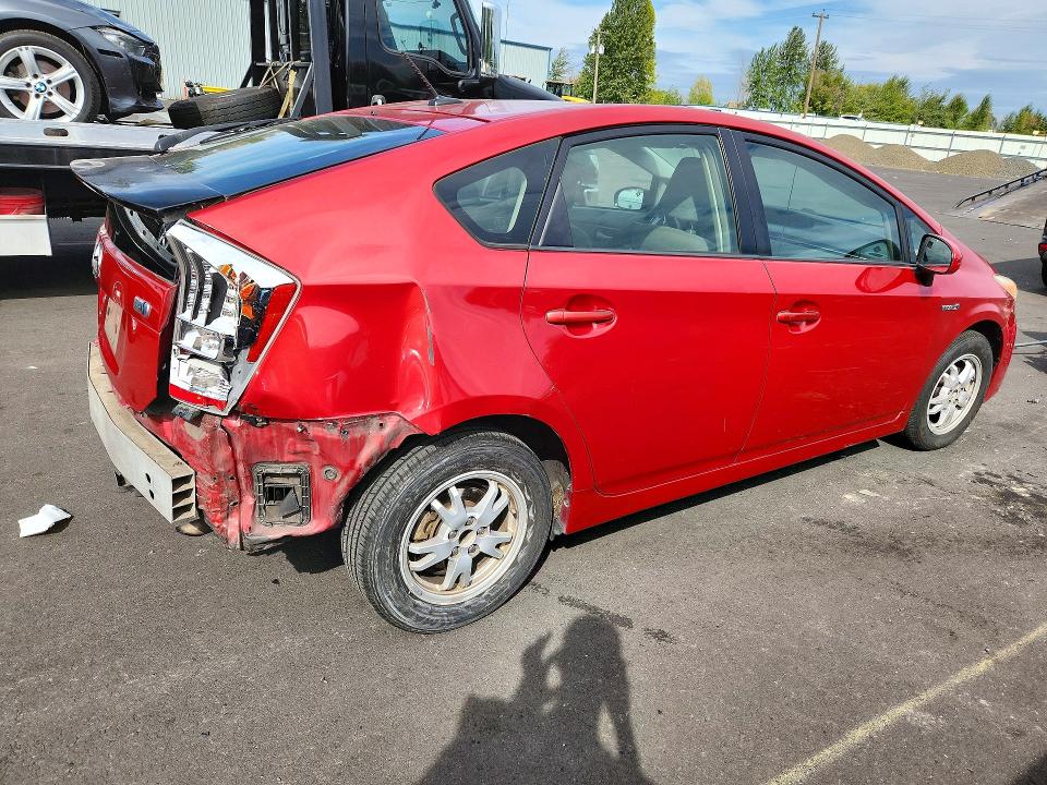 Photo 3 from auction – 2011 TOYOTA PRIUS with VIN JTDKN3DU8B0308917