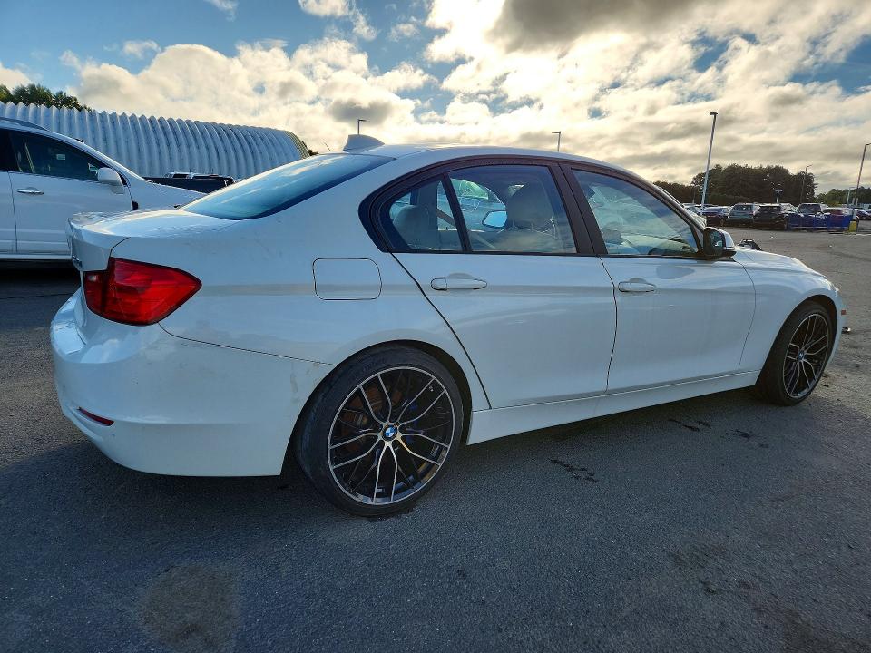 Zdjęcie 3 z aukcji – 2015 BMW 320 z VIN WBA3C3C56FK202056