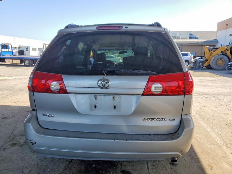 Photo 6 from auction – 2006 TOYOTA SIENNA with VIN 5TDZA23C26S551462