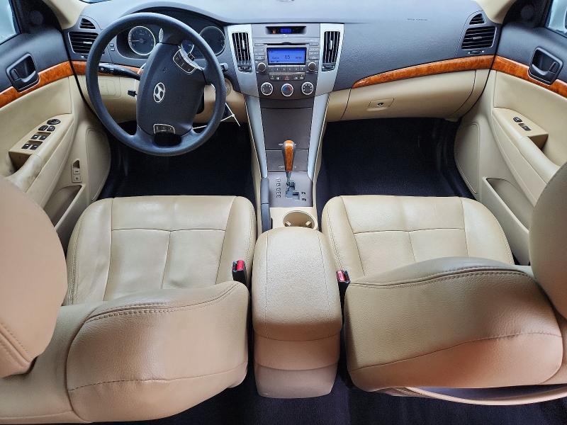 Photo 8 from auction – 2009 HYUNDAI SONATA with VIN 5NPET46C19H505602