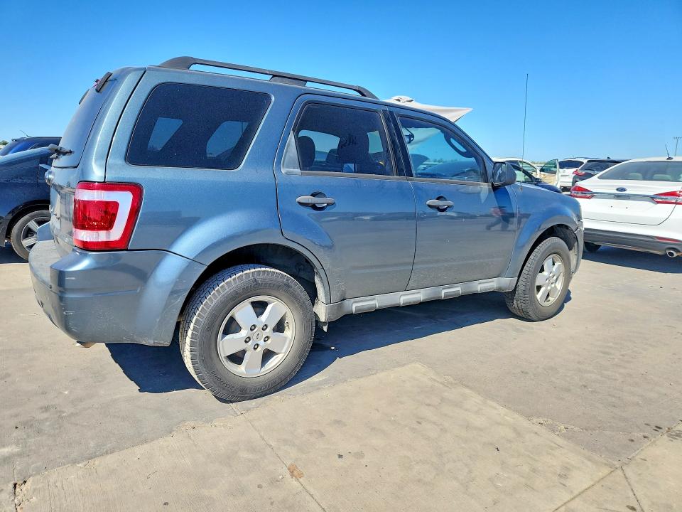 Photo 3 from auction – 2012 FORD ESCAPE with VIN 1FMCU0D73CKC65489