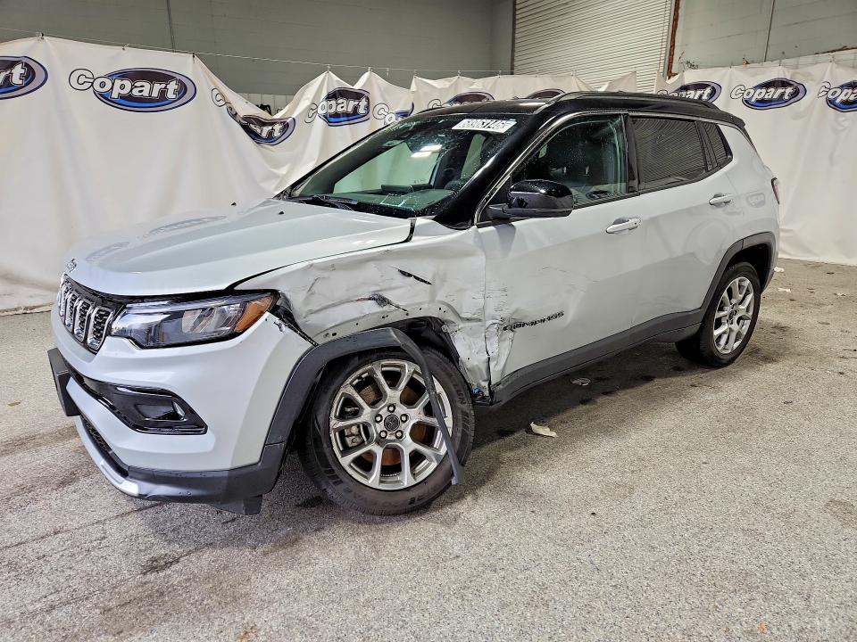 JEEP COMPASS 2025 с VIN 3C4NJDCNXST508399 - Снимка от търг