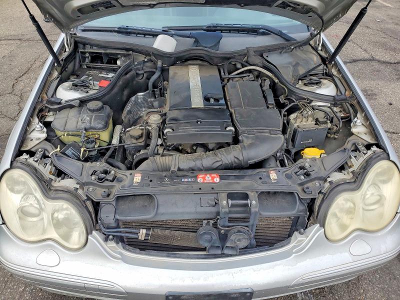 Photo 11 from auction – 2004 MERCEDES-BENZ C with VIN WDBRF40J34F513170