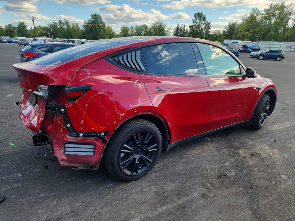 Фото 3 с аукциона – 2021 TESLA MODEL Y с VIN 5YJYGAED0MF181575
