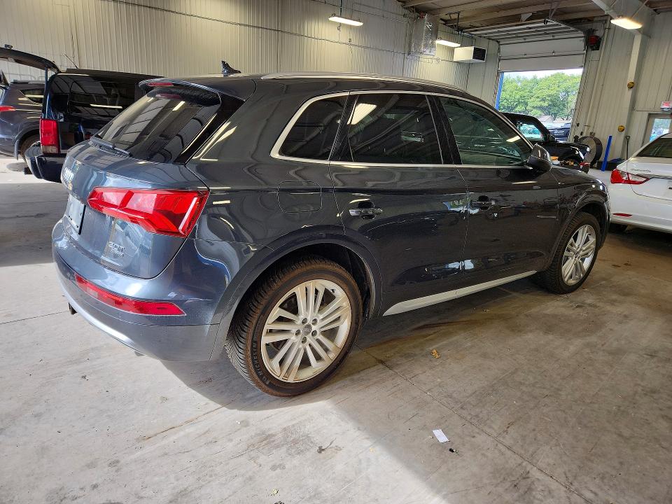 Photo 3 from auction – 2018 AUDI Q5 with VIN WA1BNAFY1J2137137