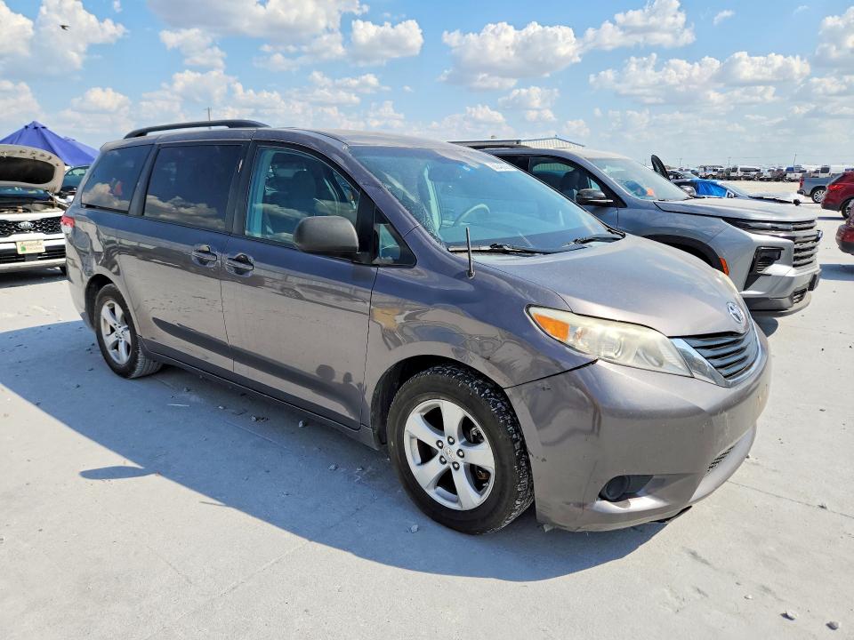 Photo 4 from auction – 2013 TOYOTA SIENNA with VIN 5TDKK3DC2DS301073