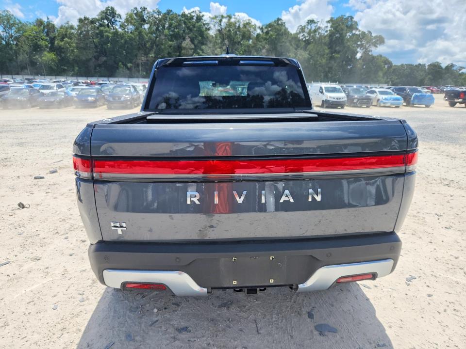 Снимка 6 от търг – 2024 RIVIAN R1T с VIN 7FCTGCAAXRN030179