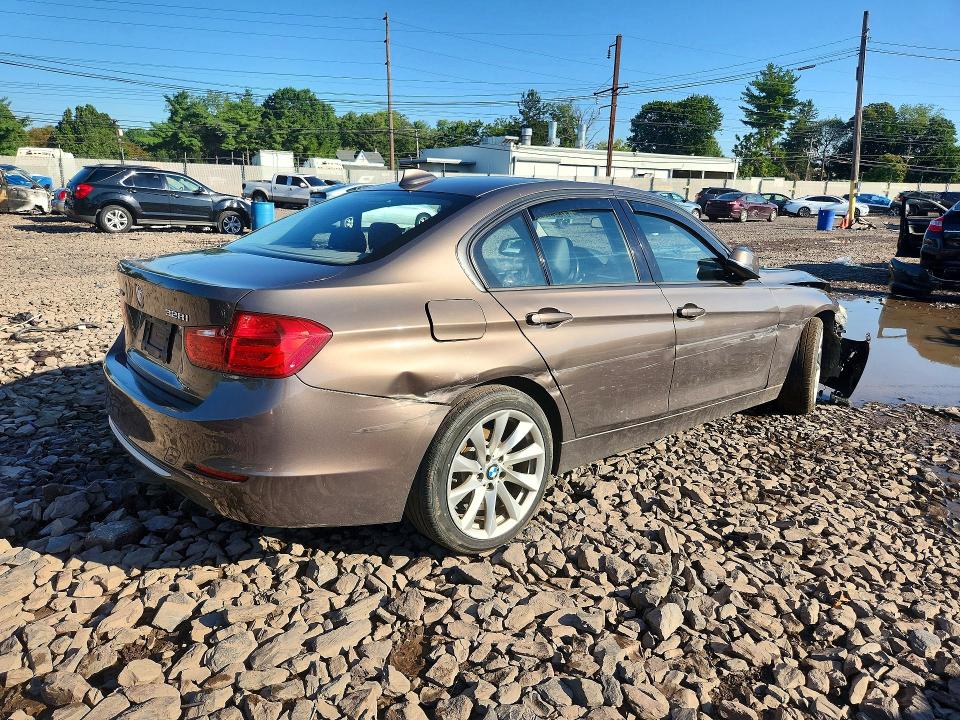 Фото 3 с аукциона – 2013 BMW 328 с VIN WBA3B5C58DJ598833