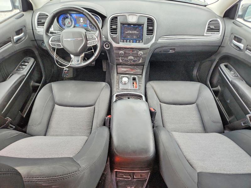 Zdjęcie 8 z aukcji – 2019 CHRYSLER 300 z VIN 2C3CCAAG3KH746208